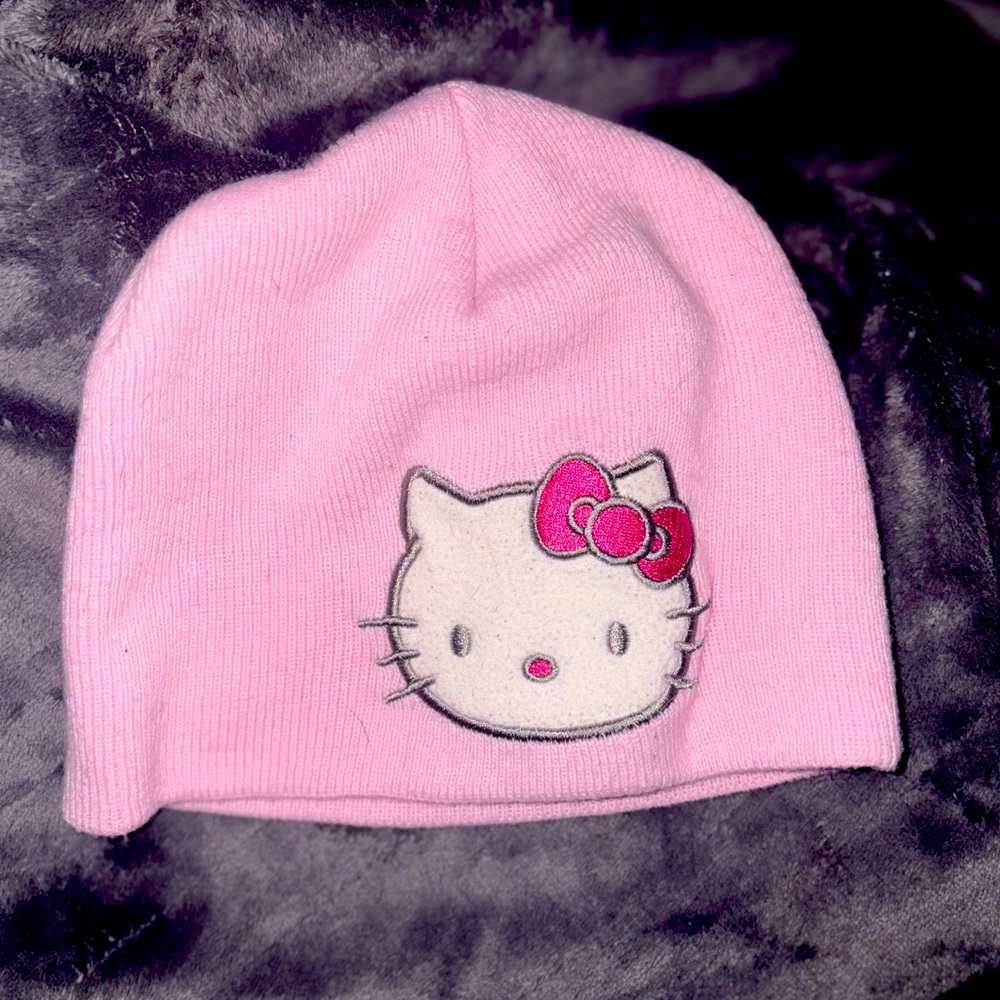 Hello kitty Beanie !!! 💖😻